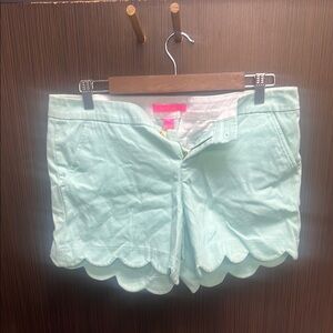 Lilly Pulitzer Green Bermuda Shorts with Tailored Fit